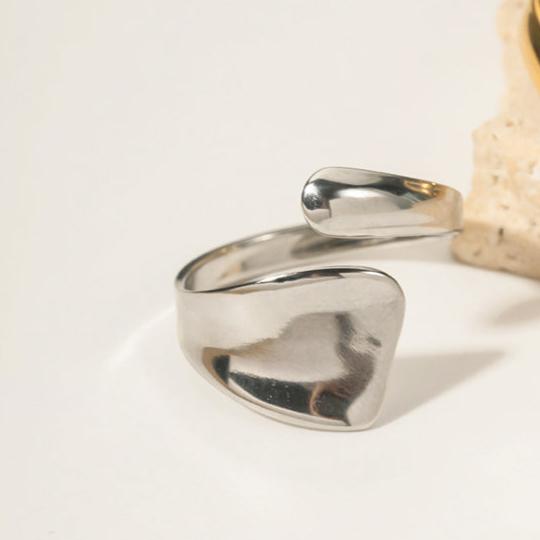 Diriyah Bold Ring (Silver)