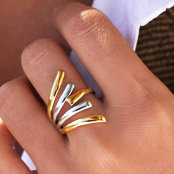 Beirut Flutter Ring (Gold & Silver)