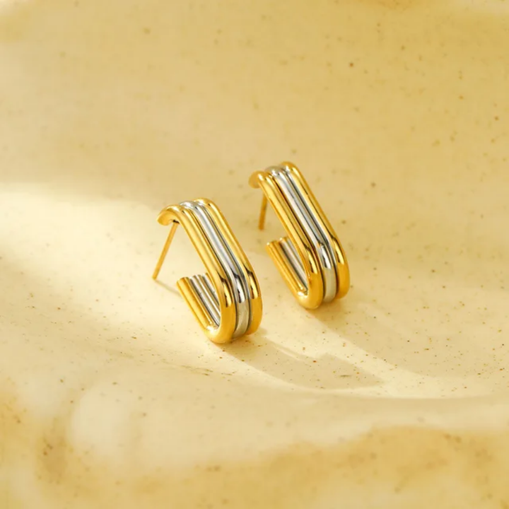 Elongated Hoops - Earrings (Gold & Silver)