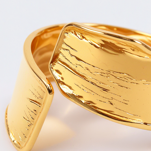 NEOM Edge Ring