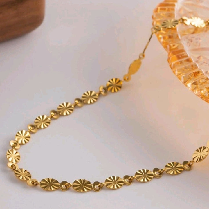 سلسلة من الزهور - قلادة