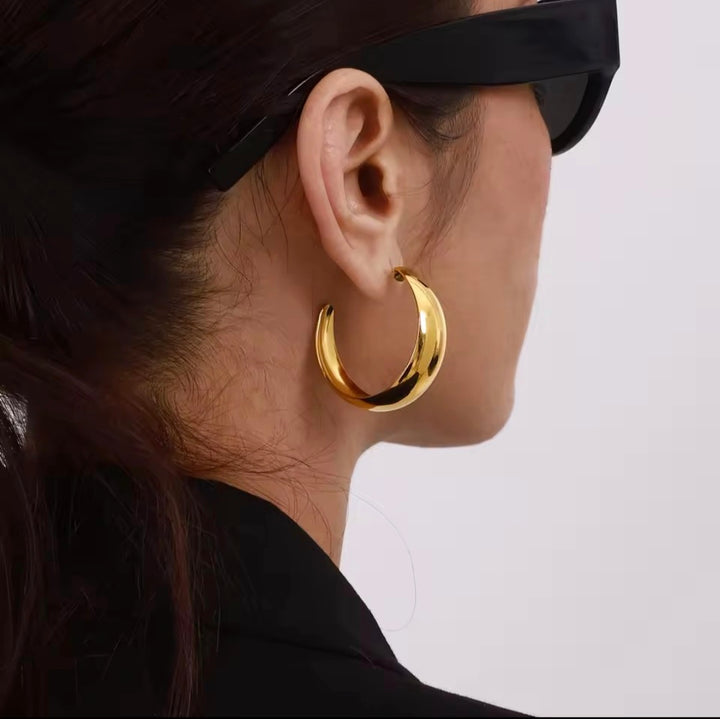 Luna Hoops - Earrings