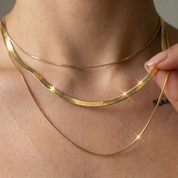 Diriyah Triple Necklace