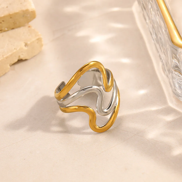 Ibiza Wave Ring (Gold &amp; Silver)
