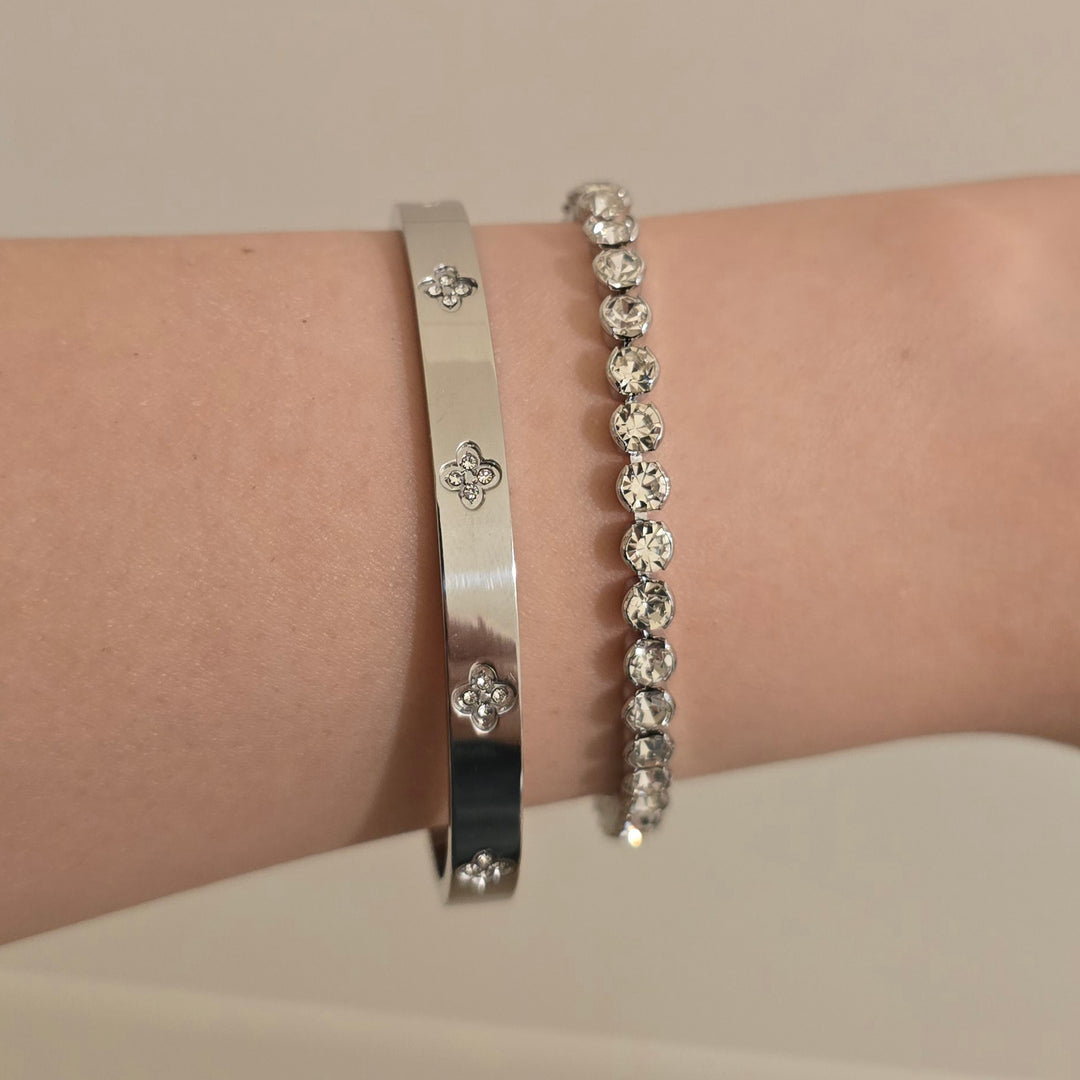 Sparkly Clover - Set of 2 Silver Bracelets