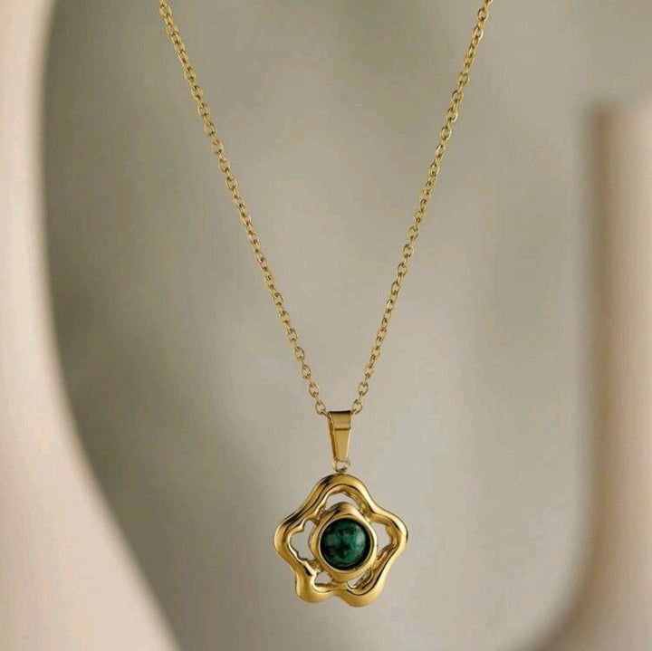 The Green Flower - Necklace