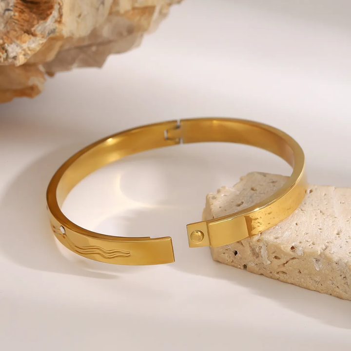 Golden Elegance - Bangle