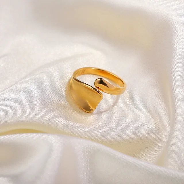 Statement - Ring