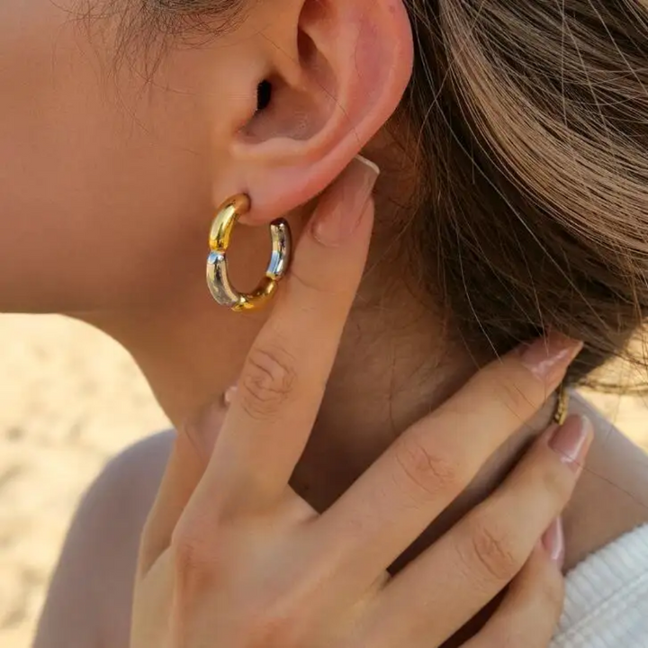 Duo Flower Hoop - Earrings (Gold & Silver)