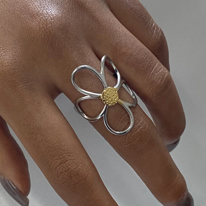 Daisy - Silver Ring
