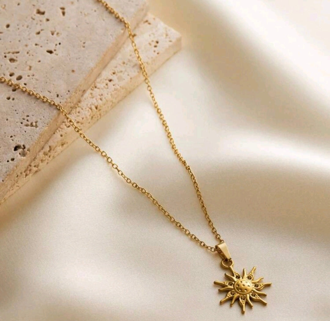 The Mini Sun - Necklace