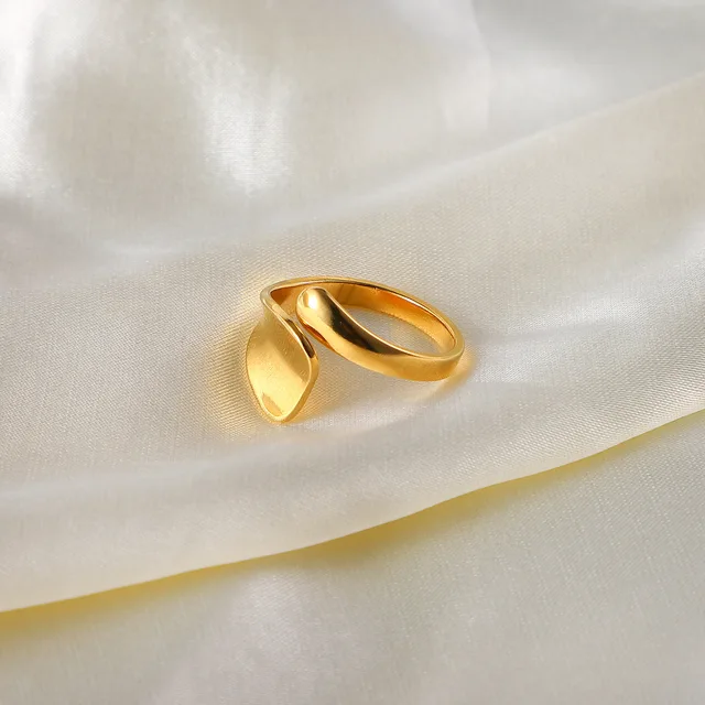 Statement - Ring