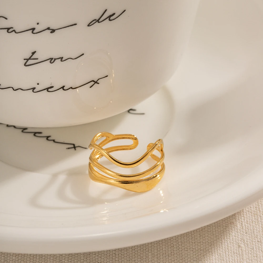 Byblos Waves Ring
