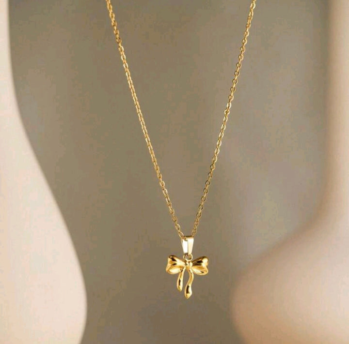 The Cute Bow - Necklace