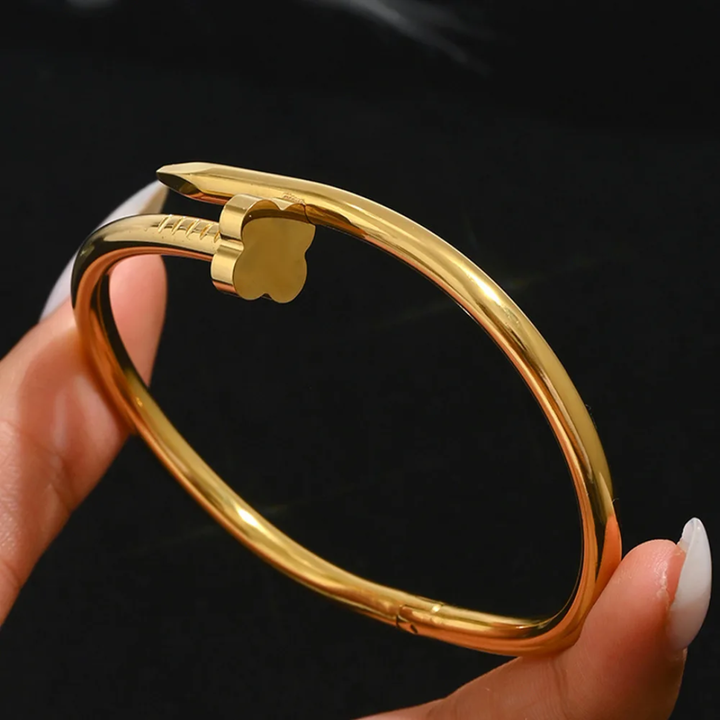 Clover Nail - Gold Bangle