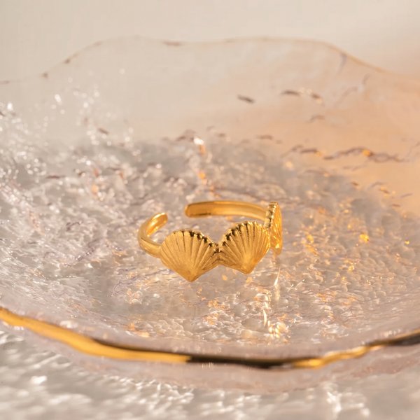 Capri Shell Ring