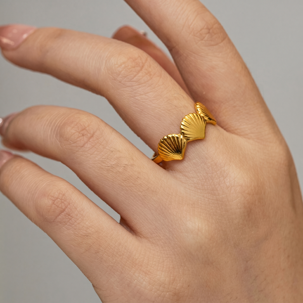 Capri Shell Ring